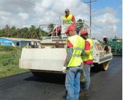 Gobernador Caldera anuncia que antes de Navidad la Guajira tendrá listos 70 kilómetros de vialidad asfaltada