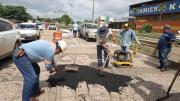 Ejecutan plan de bacheo en avenidas de la zona este de la ciudad