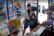 Terror: entró a robar a un kiosco y le disparó a la empleada a centímetros de la cabeza