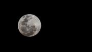 Un evento inusual: profesor José Maza explica la espectacular superluna de hoy en Chile