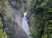El salto mágico que une Chile con San Martín de los Andes: cómo llegar a la Cascada Chachín