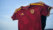 La Federación Venezolana de Fútbol revela el nuevo diseño de la camiseta de la Vinotinto