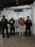 Cayeron dos roba techos de autos en pleno centro de La Plata