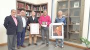 Instituto O Higginiano entregó oleografías y libros a la Biblioteca Pública Municipal de Linares