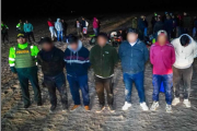 Perú Desarticula Red De “coyotes” En Frontera Con Chile: Seis Detenidos Y 38 Migrantes Rescatados En Operativo En Tacna