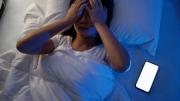 Atención si dormís con la luz prendida: esto puede afectar tu corazón, según la ciencia