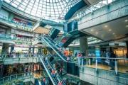 Ingresos de centros comerciales en el país podrían cerrar con incremento de 18%