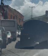 Piden retirar vehículos mal estacionados en Canaima