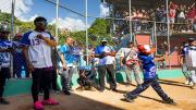 ¡Grande! Ronald Acuña Jr. dictó clínica deportiva a niños de Petare (+Fotos)