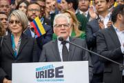 Padre de Miguel Uribe Turbay: “La plata de su asesinato vino de Venezuela”