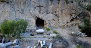 Lugares abandonados: la cueva, la cruz y los grandes misterios en la Quebrada de Zonda