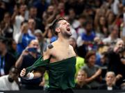 El inoxidable Djokovic levantó en Atenas el 101º trofeo de su infinita carrera y dejó a Musetti sin lugar en el Masters de Turín