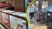 Entraron disparando y la gente salió corriendo: Testigos relatan violento robo con balacera en mall de Maipú