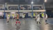 Unión Ezpeleta ganó y da pelea: jugará un triangular por la permanencia en Futsal