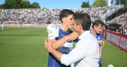 La simpática reacción de Nicolás Barros Schelotto sobre su padre tras el triunfo de Gimnasia ante Vélez