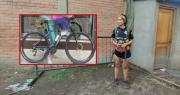 Roban la bicicleta de entrenamiento de la atleta de triatlón Alejandra Sahonero