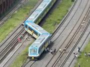 Tres formaciones del tren Sarmiento descarrilaron en Liniers: 20 heridos y servicio interrumpido