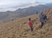 Dos muertos y seis heridos dejan el enfrentamiento por un yacimiento minero en Cochabamba