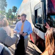 En su visita a La Serena, Johannes Kaiser defiende Dominga y critica la flojera en gestión hídrica