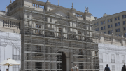 Por qué la Municipalidad de Santiago paralizó las obras de remodelación en La Moneda