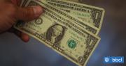 El peso chileno vuelve a ganar terreno frente a un dólar que cae y toca mínimos desde julio