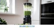 Por qué recomiendan licuar albahaca en agua: el truco natural con múltiples beneficios