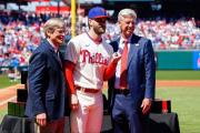 Reconciliación en Filadelfia: Harper y Dombrowski Hacen las Paces tras polémica