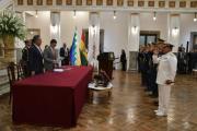 Rodrigo Paz posesiona al nuevo Alto Mando Militar