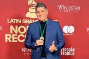 Eddy Herrera cuenta en los Latin Grammy 2025 cómo Raphael lo ha inspirado