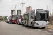 Se agudiza crisis de transporte público: Choferes sin recursos y usuarios sin movilidad