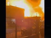 Explosiones en cadena y más de dos horas de fuego sin control en el polo industrial de Carlos Spegazzini: al menos 20 heridos