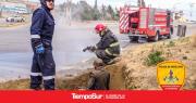 Bomberos intervinieron en peligrosa fuga de gas causada por trabajos en la vía pública