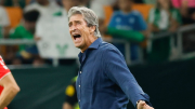 Se aleja de La Roja: Aseguraron que Pellegrini avanzó su renovación con Betis