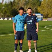 Fue figura en la Sub 20, no juega en Gimnasia, ¿y se va a un grande?