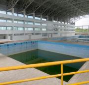 La piscina ‘millonaria’ que nadie quiere recibir; el sueño roto de la natación cruceña