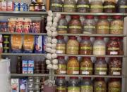 Ventas de pepas y especias avanzan lentamente en San Mateo