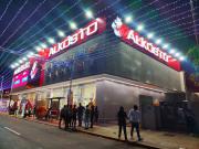 Alkosto abre séptima sede en Avenida Bella Vista con fiesta de gaitas y Argenis Carruyo