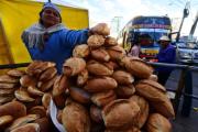¡Sin el pan de cada día!: Escasez de harina subvencionada sustituye la marraqueta por el pan sarna