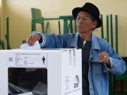 Las cuatro preguntas que se votan este domingo en el referéndum de Ecuador