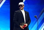 Bad Bunny triunfó en unos sorpresivos Grammy Latinos y dedicó su discurso a los niños