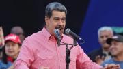 Nicolás Maduro cantó “Imagine” ante la avanzada militar de Estados Unidos y pidió por la paz