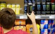 Monster, Red Bull, Speed y Amper: buscan prohibir la venta de bebidas energizantes a menores en la Provincia