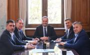 Con la mira en el Presupuesto 2026: Zdero, gobernador de Chaco, se reunió con Santilli y Adorni en La Rosada