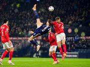 Eliminatorias en Europa: Escocia ganaba con una chilena inolvidable de Scott McTominay pero Dinamarca empató y se está metiendo en el Mundial 2026