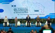 Mandatario Nacional entrega Premios de Ciencia, Tecnología e Innovación