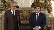 Vivo este momento como si fuera un sueño”: Andrea Bocelli recibió un reconocimiento por Javier Milei en Casa Rosada