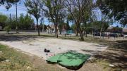 Vecinos denuncian que la plaza de un barrio de Neuquén fue tomada por personas en situación de calle