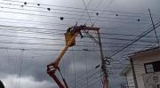 Trabajador de Setar muere electrocutado tras intentar reparar cables afectados por fuertes vientos (video)
