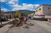 Alcaldía de Naguanagua continúa recuperación del sistema de aguas servidas en avenida 190 de Tarapío