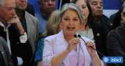 Jeannette Jara increpa a Kast luego de fallido debate de Mega: ¿Por qué se esconde?